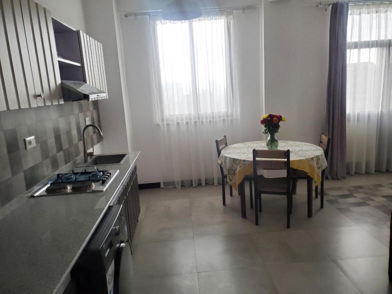 אדיס אבבה Yole Furnished Apartments מראה חיצוני תמונה